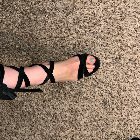 Steve Madden Suede lace up heel - Picture 4 of 5